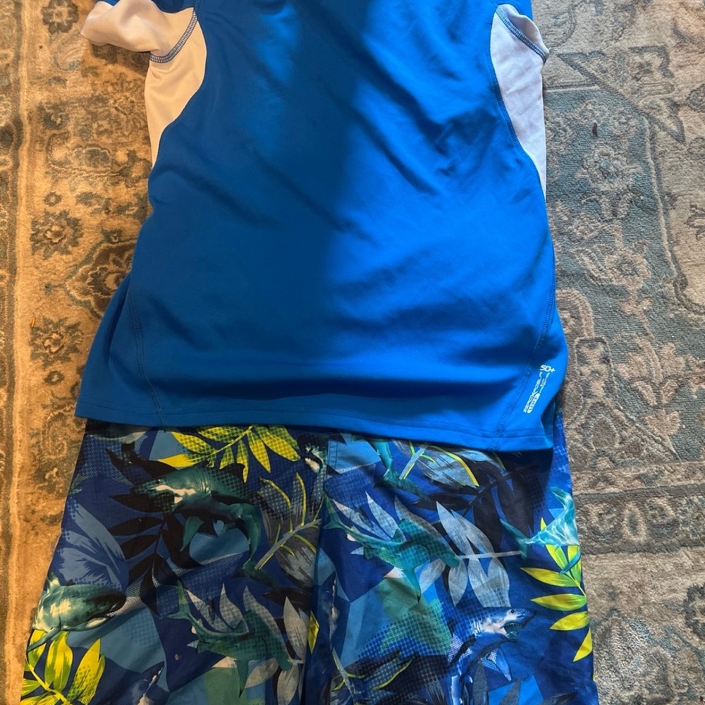 Blue and White Rash Guard with Tropical Print Shorts Boys 18/20